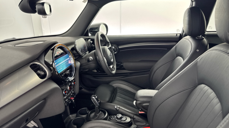 MINI Cooper 2.0 S Exclusive 3dr Auto Petrol Hatchback